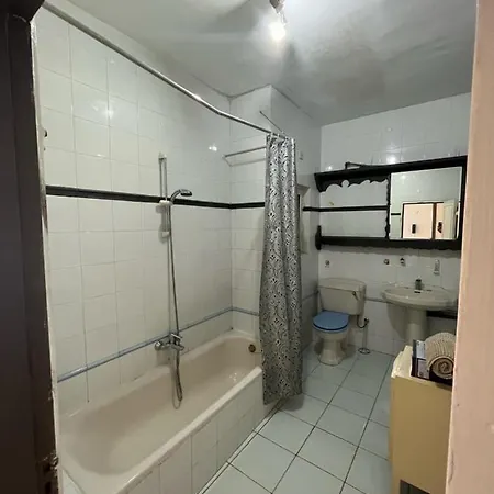 1 Bedroom Seaview Apt In St Julians Apt7 *